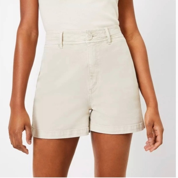 LOFT Shorts NEW Welt Pocket Denim Shorts in White/Light Pebble Size 32 - Picture 1 of 9